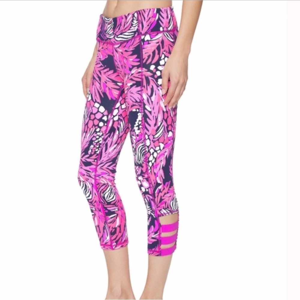 Lilly Pulitzer Luxletic Crop Leggings in A JUNGLE IN HERE Print XXSmall
